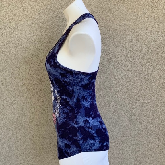 Junior's Tye Dye Skull Print Muscle Tank Top - Picture 2 of 4